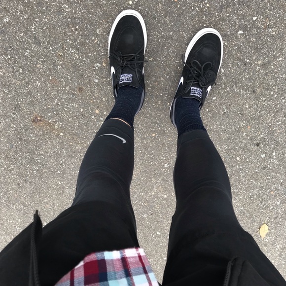 Meet your Posher, Andrew!! :) - Picture 2 of 5